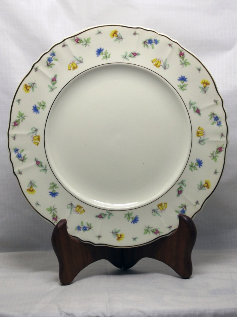 Luncheon Plate "Suzanne" by SYRACUSE
